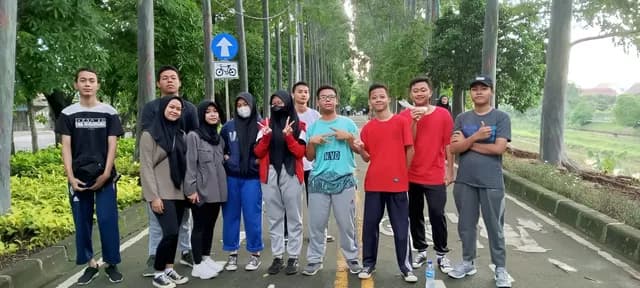 jogging group photo